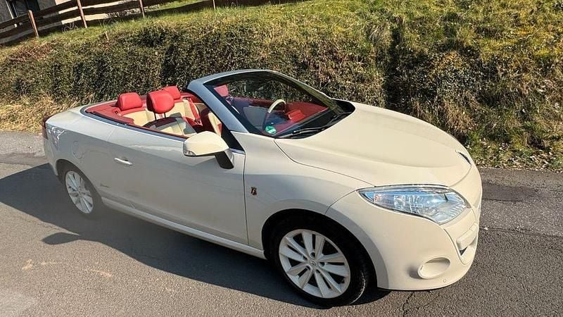 Gebraucht Renault Mégane Cabriolet Floride 131 PS (96 kW) 2012 Beige Cabrio