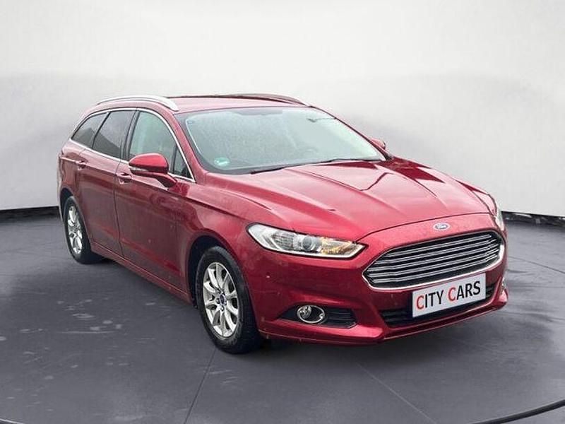 Gebraucht Ford Mondeo Trend 160 PS (117 kW) 2015 Rot Kombi