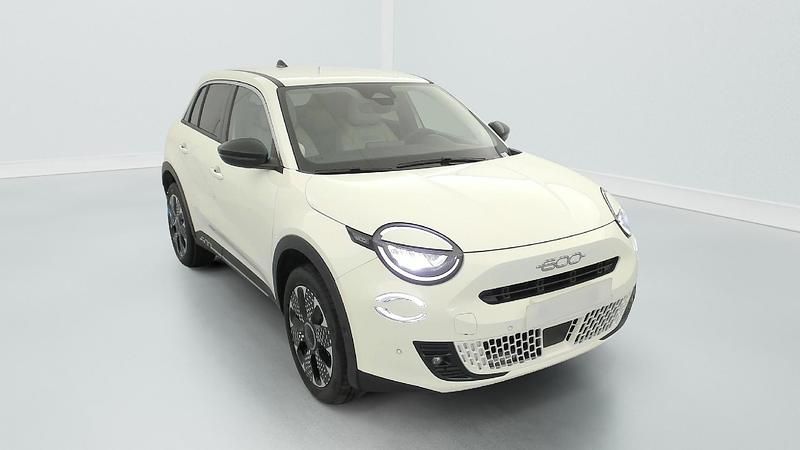 Neu Fiat 600 101 PS (74 kW) 2025 Blanc gelato SUV