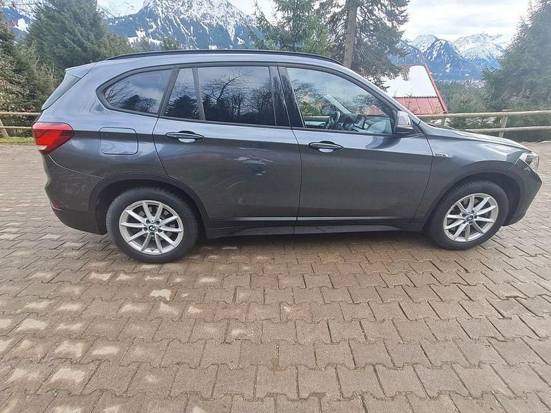 Gebraucht BMW X1 Advantage 221 PS (162 kW) 2022 Grau SUV
