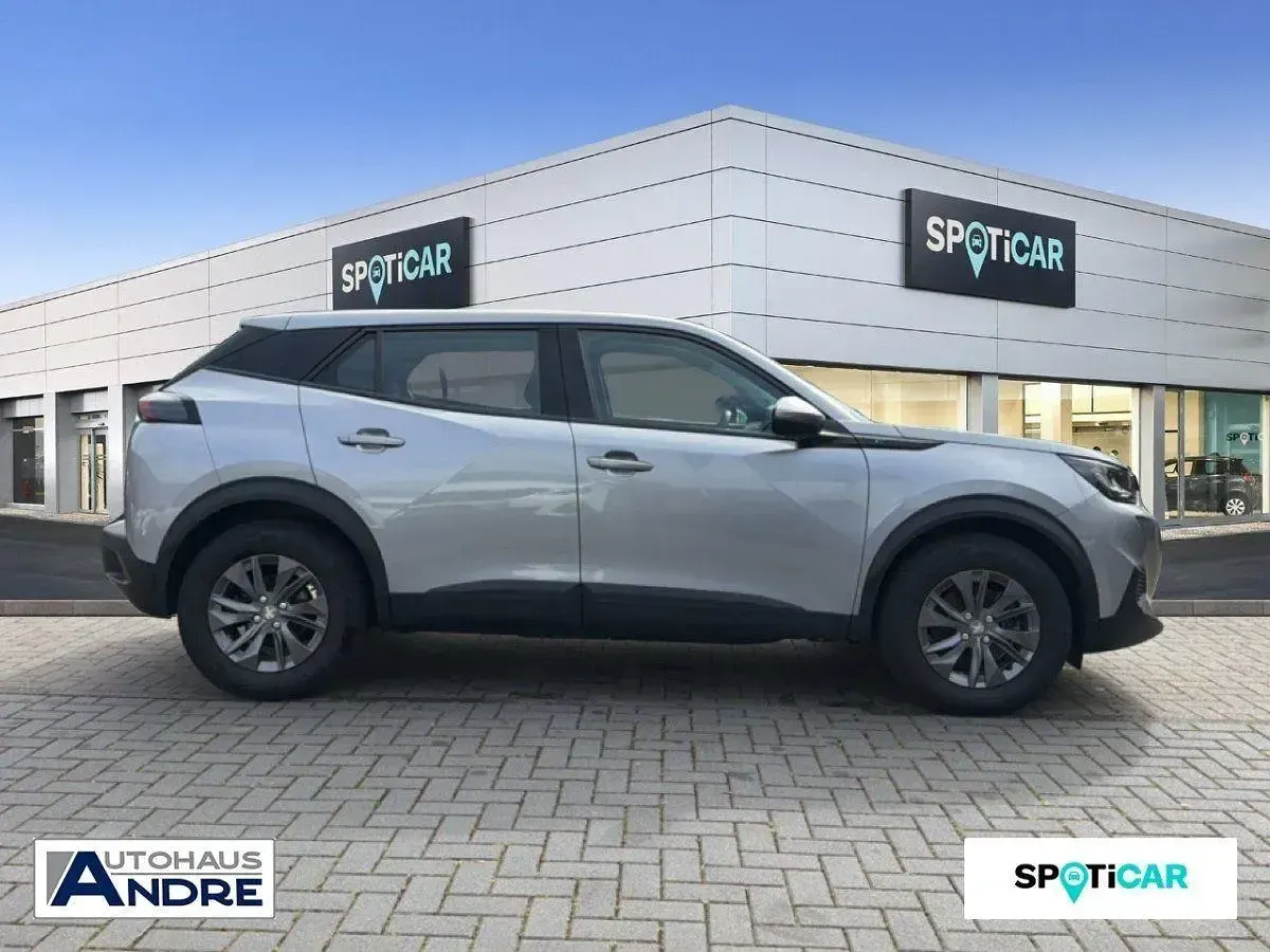 Gebraucht Peugeot e-2008 Active 100 kW (136 PS) 2021 Grau SUV
