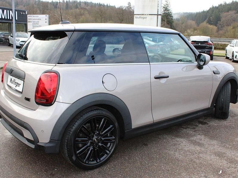Gebraucht Mini ONE Classic 102 PS (75 kW) 2022 Grau Kleinwagen