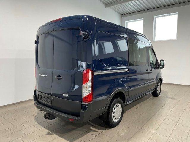 Second-hand Ford Transit 170 CP (125 kW) 2018 Albastru Van
