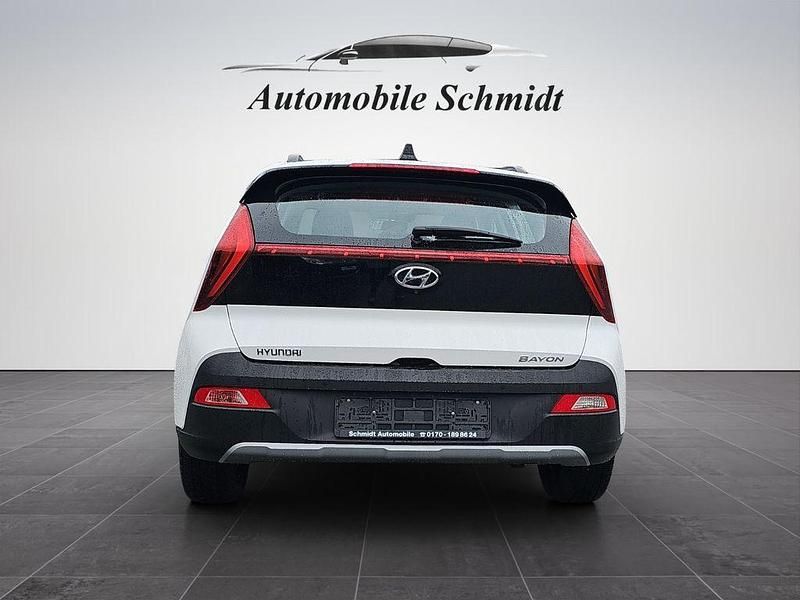 Gebraucht Hyundai Bayon Intro Edition 101 PS (74 kW) 2021 Weiß SUV