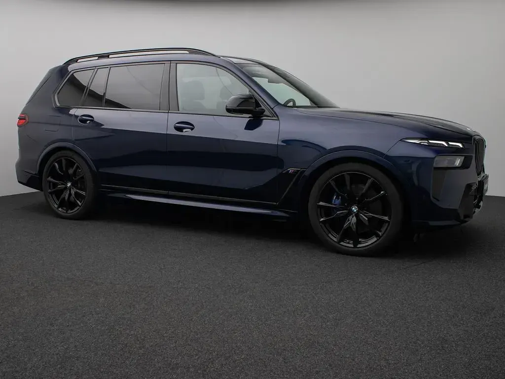 Gebraucht BMW X7 M Sport 530 PS (389 kW) 2023 Bmw individual tansanitblauc3 SUV
