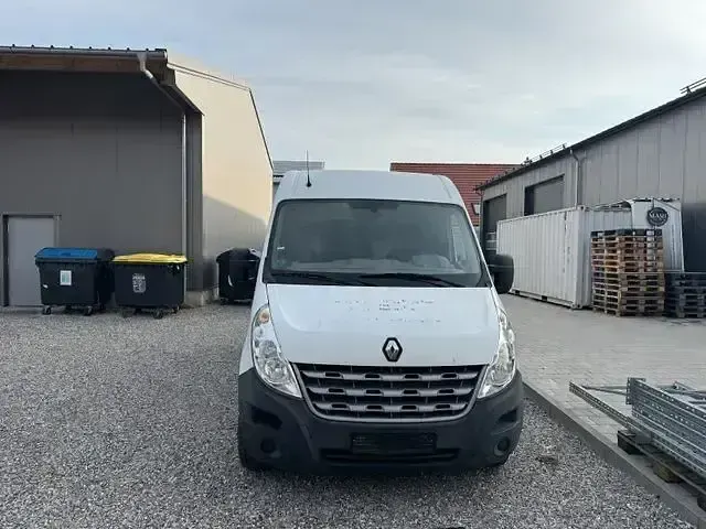 Usado Renault Master 120 CV (88 kW) 2012 Blanco Berlina