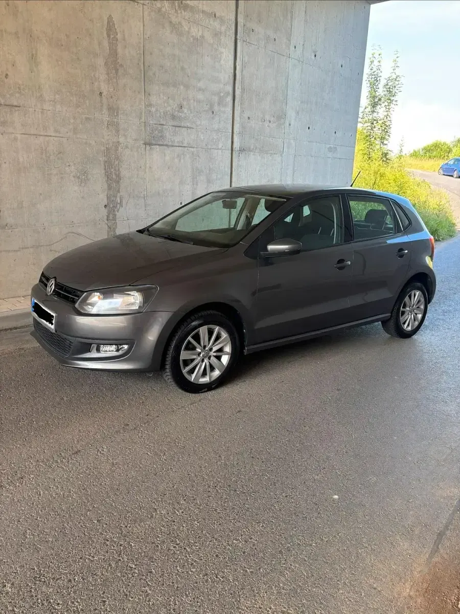 Gebraucht VW Polo 60 PS (44 kW) 2010 Silber Kleinwagen