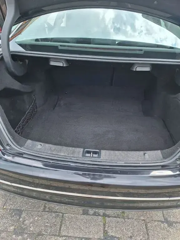 Gebraucht Mercedes C180 156 PS (114 kW) 2011 Schwarz Limousine