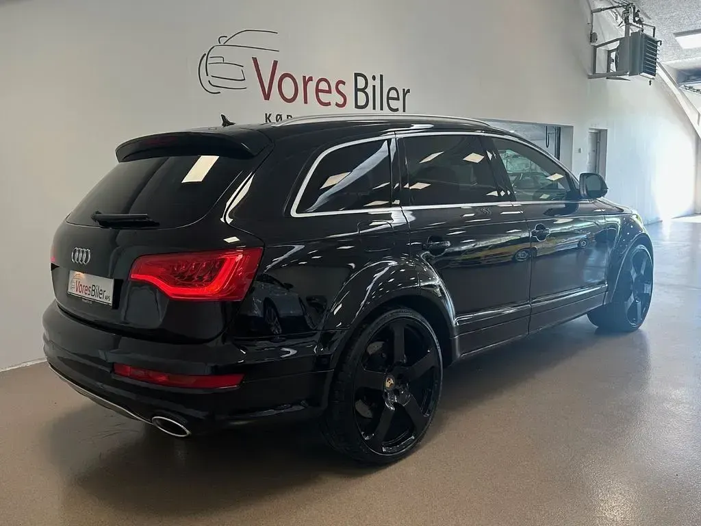 Używany Audi Q7 Exclusive 500 KM (367 kW) 2012 Czarny SUV