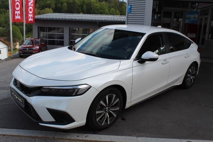Weiß Gebraucht 2023 Honda Civic Elegance Limousine | 32.990 € (Superpreis) - Bild 1/4