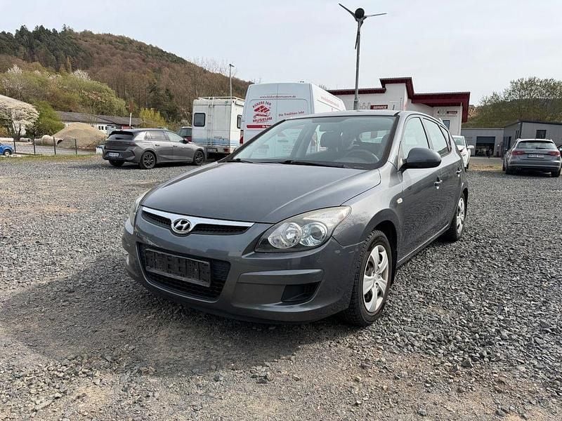 Gebraucht Hyundai i30 109 PS (80 kW) 2010 Limousine