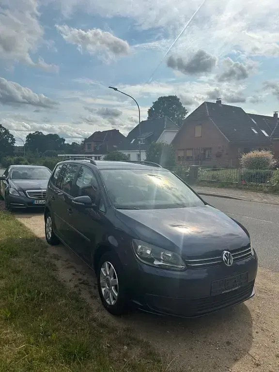 Gebraucht VW Touran Match 105 PS (77 kW) 2012 Blau Van / Kleinbus