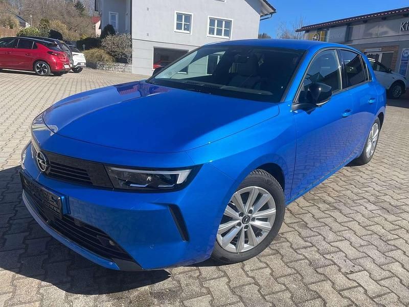 Gebraucht Opel Astra 131 PS (96 kW) 2024 Blau Limousine