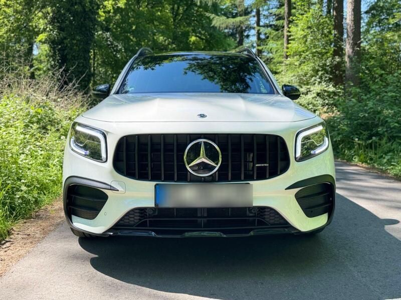 Weiß Gebraucht 2023 Mercedes GLB35 AMG SUV | 49.900 € (Fairer Preis) - Bild 1/4