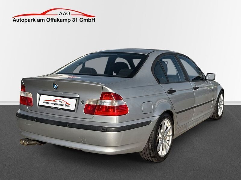 Second-hand BMW 318 143 CP (105 kW) 2003 Argintiu Berlinǎ