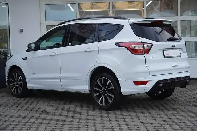Gebraucht Ford Kuga ST-Line 150 PS (110 kW) 2018 Frostweiss SUV