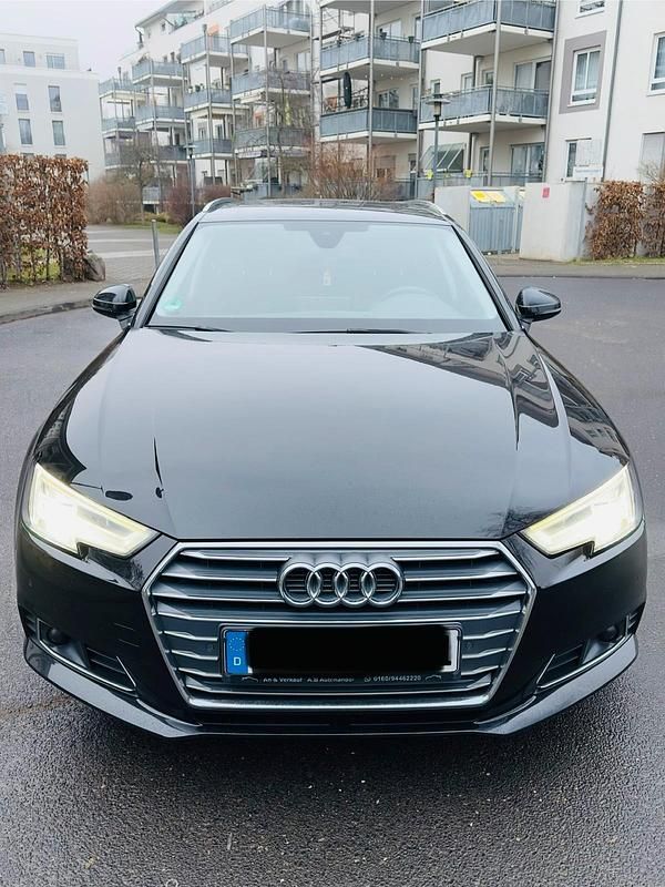 Gebraucht Audi A4 Ambiente 150 PS (110 kW) 2018 Schwarz Kombi