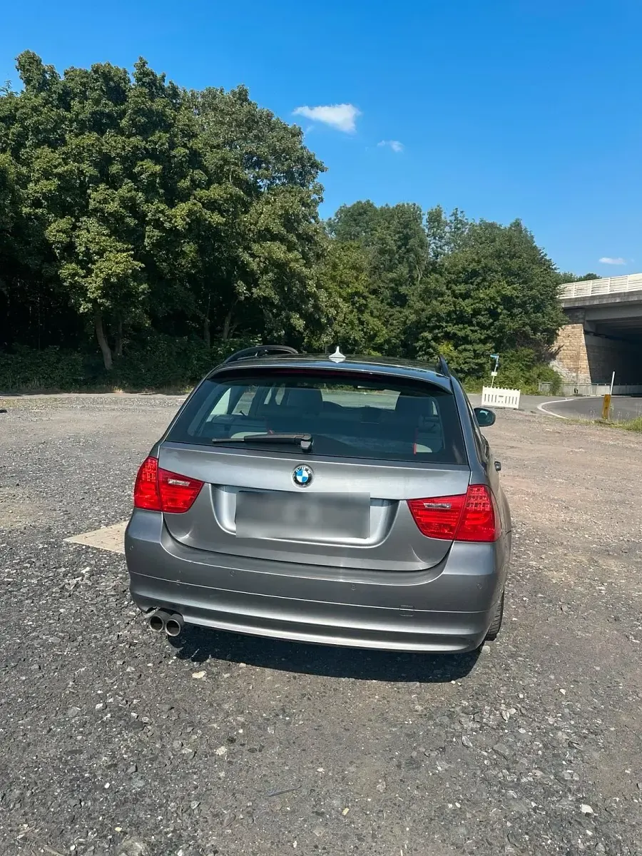 Gebraucht BMW 325 220 PS (161 kW) 2008 Grau Kombi