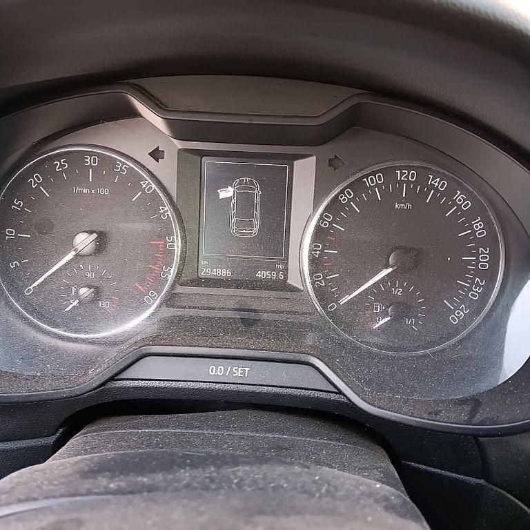 Blau Gebraucht 2016 Skoda Octavia Joy Kleinwagen | 6.000 € (Fairer Preis) - Bild 1/4