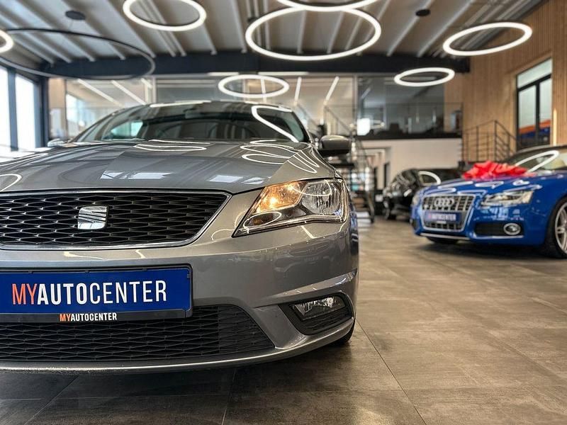 Gebraucht Seat Toledo Reference 105 PS (77 kW) 2013 Grau Limousine