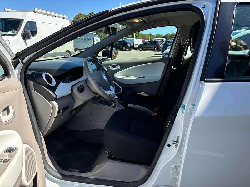 Gebraucht Renault Zoe Life 80 kW (110 PS) 2017 Arktisweiß Kleinwagen