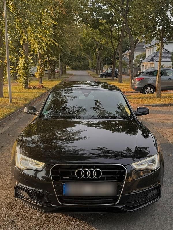 Schwarz Gebraucht 2014 Audi A5 Sportback S-Line Kleinwagen | 13.999 € (Etwas zu teuer) - Bild 1/4