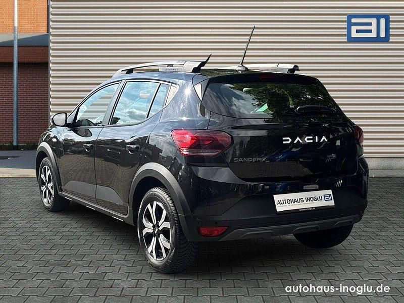 Gebraucht Dacia Sandero Expression 110 PS (80 kW) 2023 Schwarz Kleinwagen