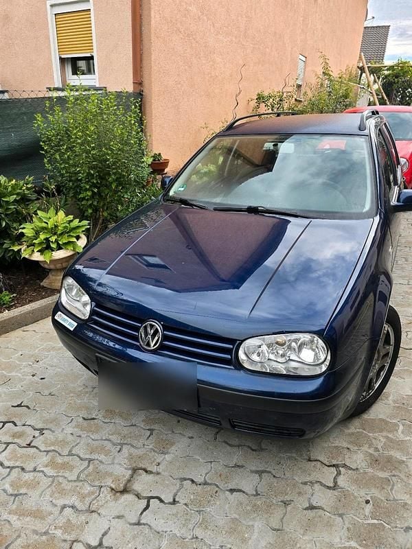 Blau Gebraucht 2000 VW Golf IV Kombi | 250 € (Superpreis) - Bild 1/4
