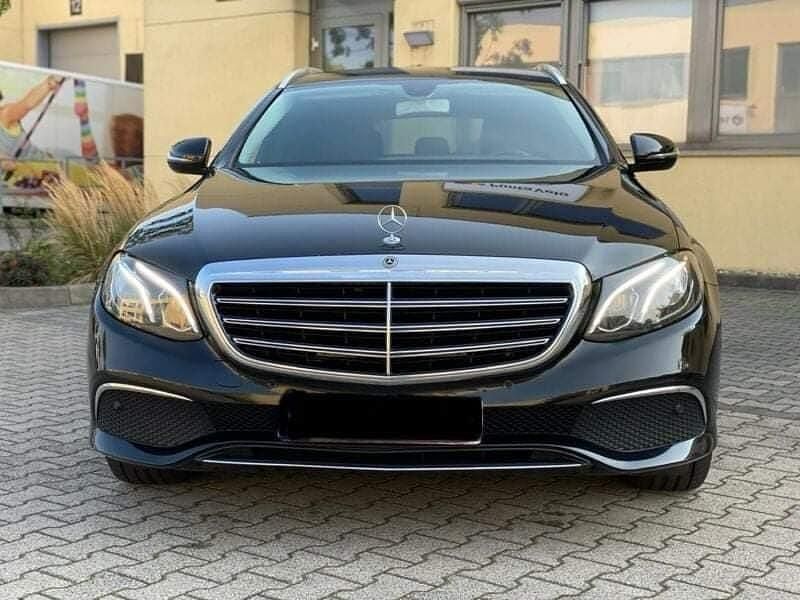 Gebraucht Mercedes E220 194 PS (142 kW) 2017 Schwarz Kombi