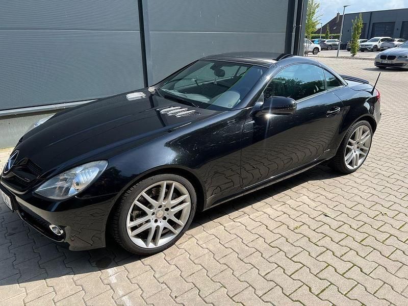 Schwarz Gebraucht 2008 Mercedes SLK200 Sport Cabrio | 15.900 € (Etwas zu teuer) - Bild 1/4