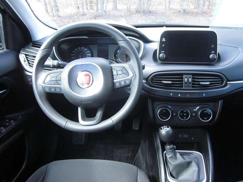 Gebraucht Fiat Tipo Lounge 120 PS (88 kW) 2021 (new nero (vr718/b)) Kombi