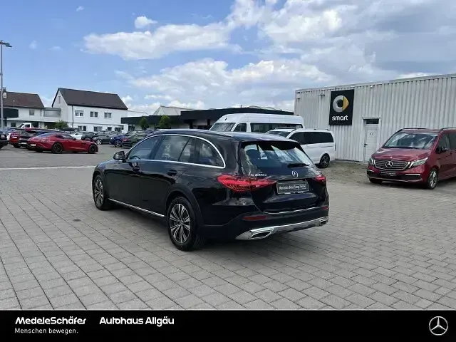 Gebraucht Mercedes C220 197 PS (144 kW) 2025 Schwarz Limousine