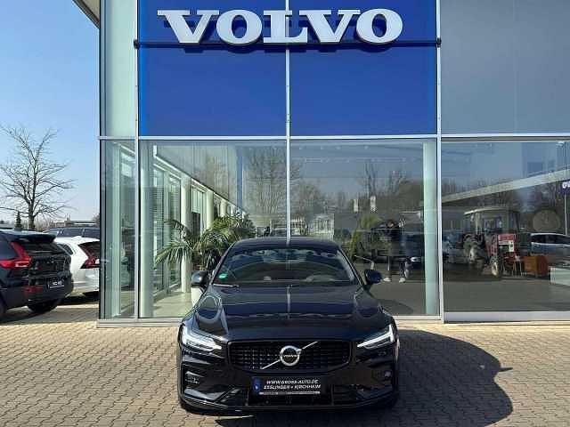 Gebraucht Volvo S60 145 PS (106 kW) 2022 Limousine