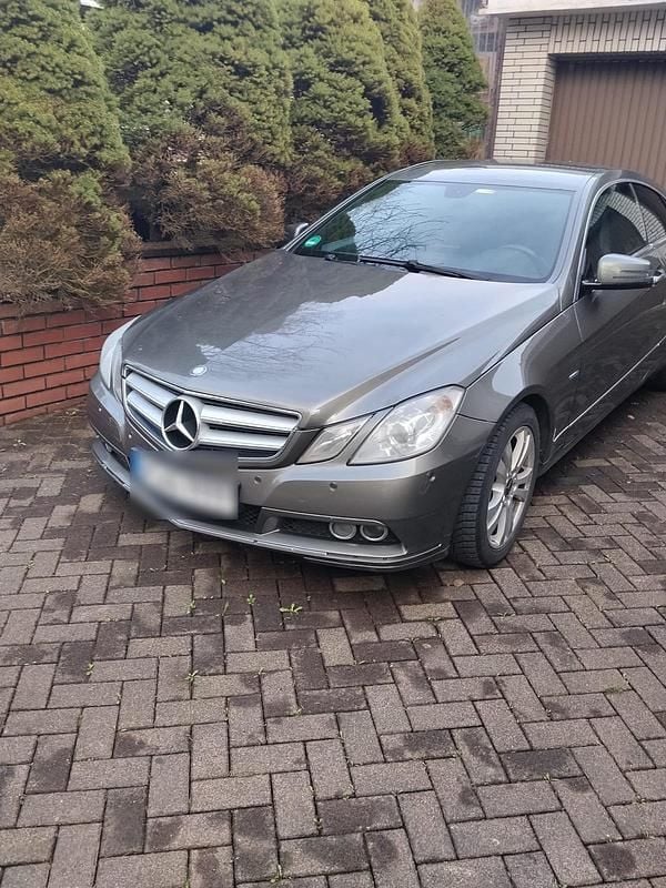 Gebraucht Mercedes E220 170 PS (125 kW) 2011 Coupé