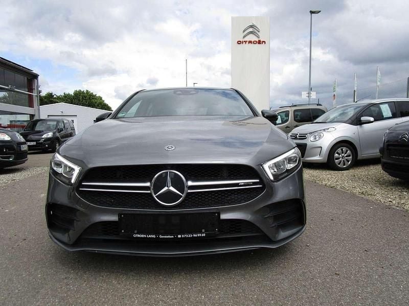 Mountaingrau Gebraucht 2019 Mercedes A35 AMG AMG Kleinwagen | 31.990 € (Fairer Preis) - Bild 1/4