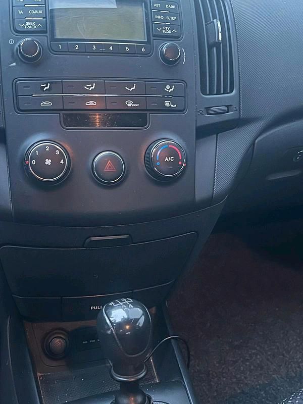 Gebraucht Hyundai i30 109 PS (80 kW) 2010 Schwarz Kleinwagen