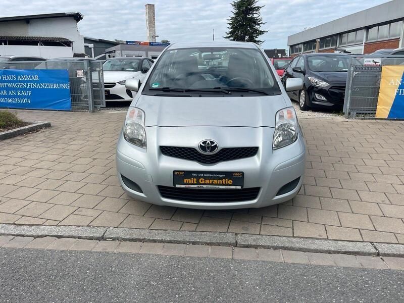 Silber Gebraucht 2009 Toyota Yaris Sol Kleinwagen | 4.999 € (Etwas zu teuer) - Bild 1/4