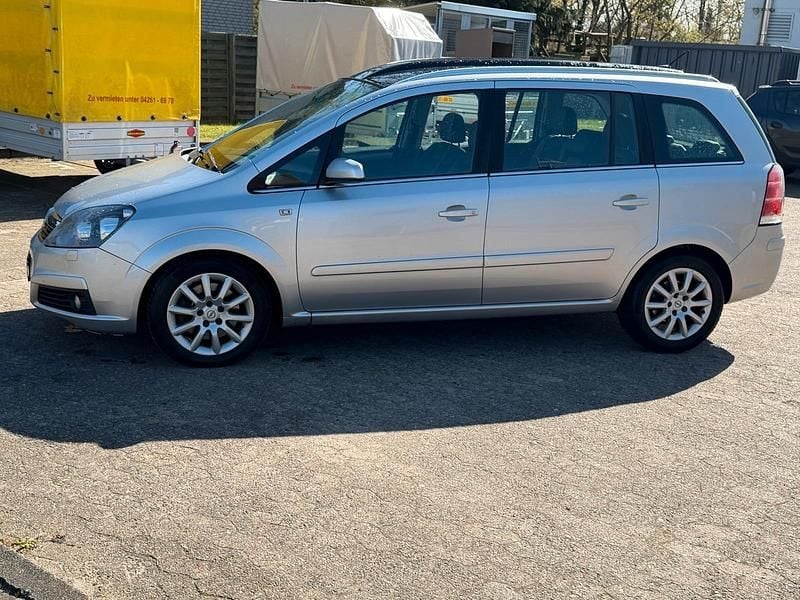 Gebraucht Opel Zafira 2007 Silber Van / Kleinbus