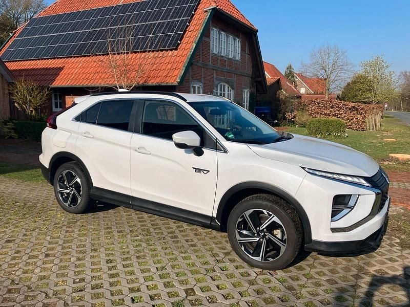 Gebraucht Mitsubishi Eclipse Cross 98 PS (72 kW) 2022 Weiß SUV