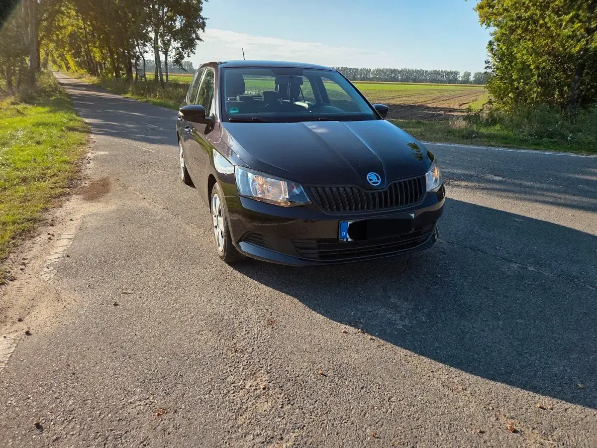 Gebraucht Skoda Fabia 60 PS (44 kW) 2018 Schwarz Kleinwagen
