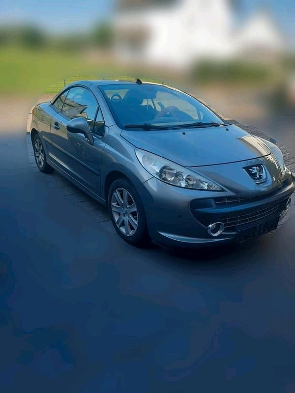 Grau Gebraucht 2007 Peugeot 207 CC Cabrio | 1.000 € (Superpreis) - Bild 1/4