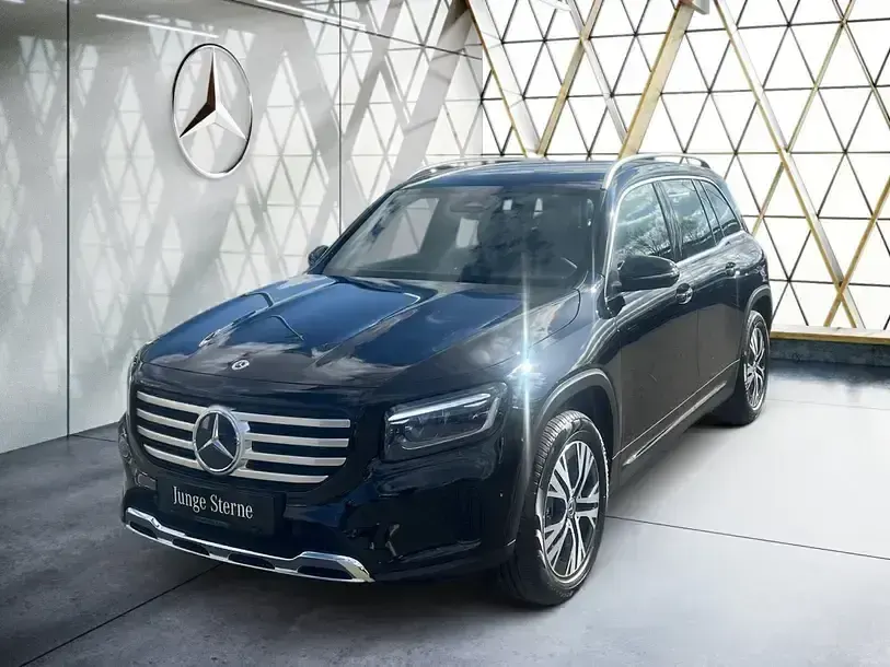 Gebraucht Mercedes GLB200 Progressive 163 PS (119 kW) 2024 Kosmosschwarz metallic SUV