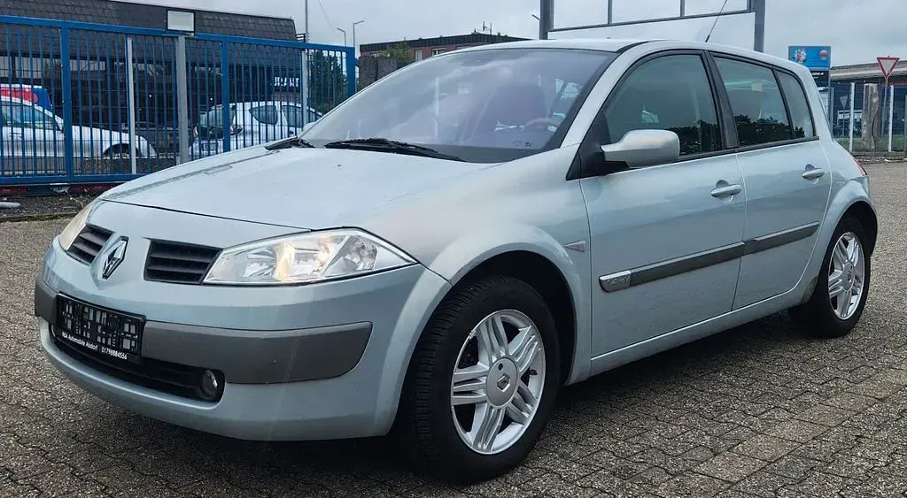 Gebraucht Renault Mégane II Authentique 98 PS (72 kW) 2003 Grau Limousine
