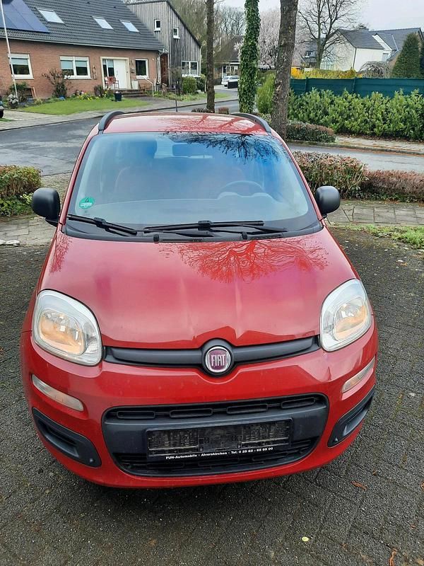 Gebraucht Fiat Panda Basis 69 PS (50 kW) 2014 Rot Kleinwagen