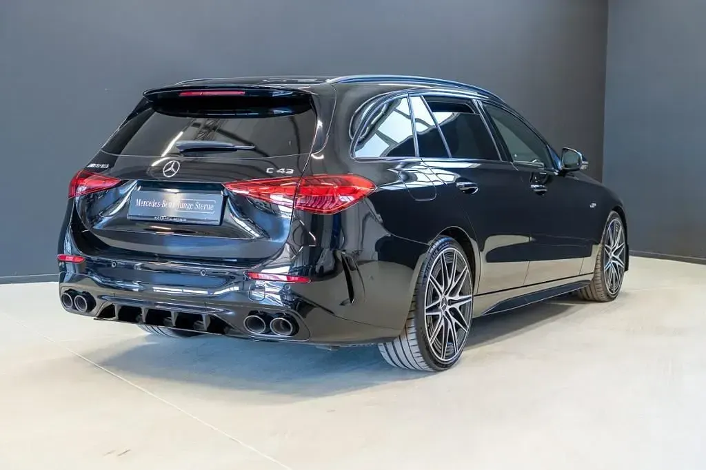 Gebraucht Mercedes C43 AMG AMG 408 PS (300 kW) 2024 Schwarz Limousine