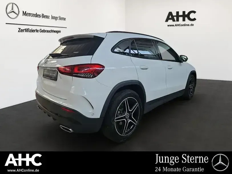 Gebraucht Mercedes GLA200 AMG 163 PS (119 kW) 2022 Weiß SUV