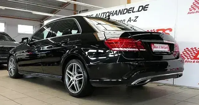 Gebraucht Mercedes E350 AMG line 258 PS (189 kW) 2016 Schwarz Limousine