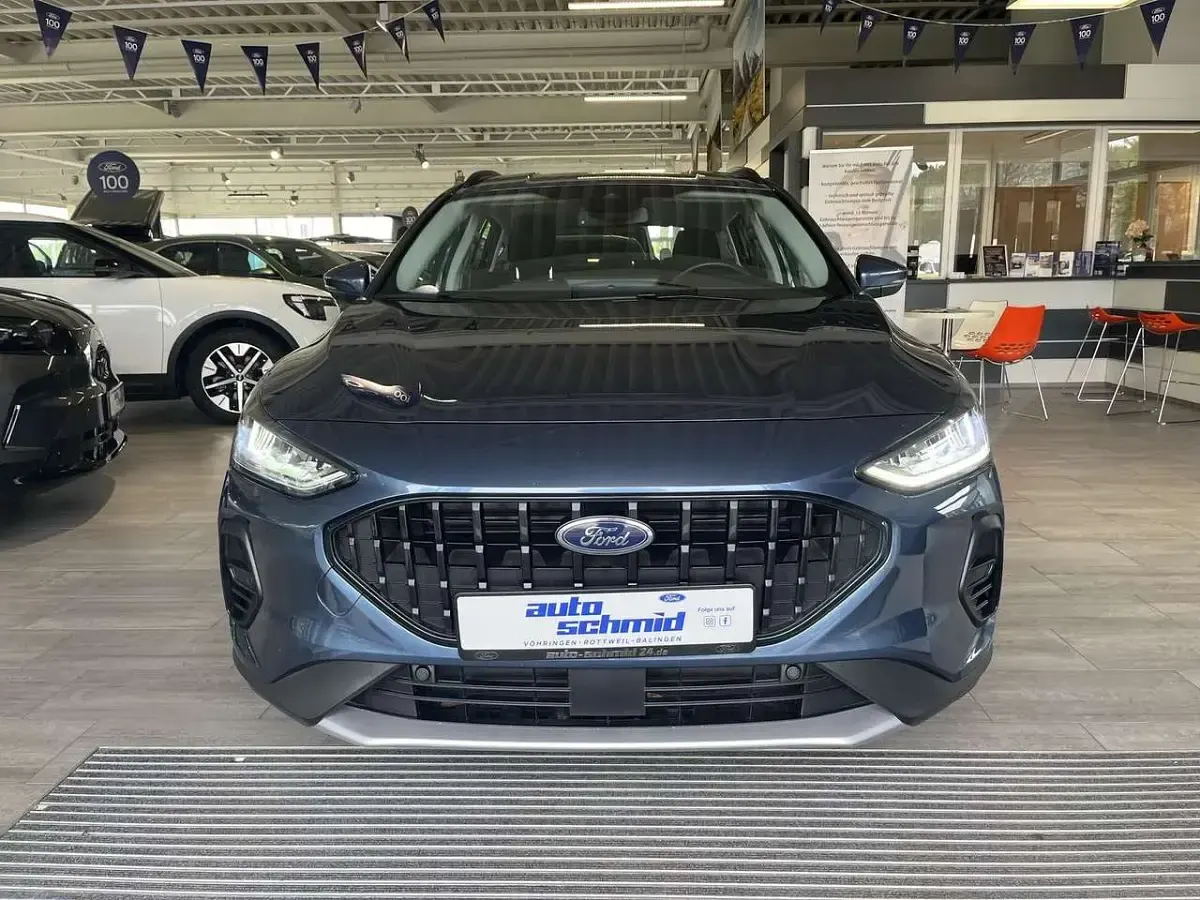 Gebraucht Ford Focus Active 125 PS (91 kW) 2022 Chromablau Kombi