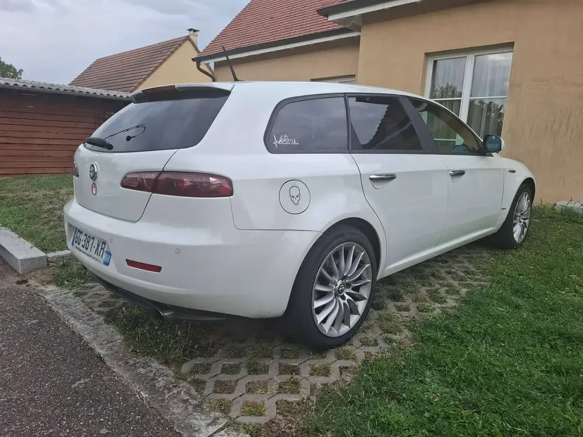 Gebraucht Alfa Romeo 159 200 PS (147 kW) 2010 Weiß Kombi