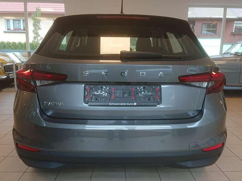 Neu Skoda Fabia Selection 95 PS (69 kW) 2025 Graphitegrau metallic Kleinwagen